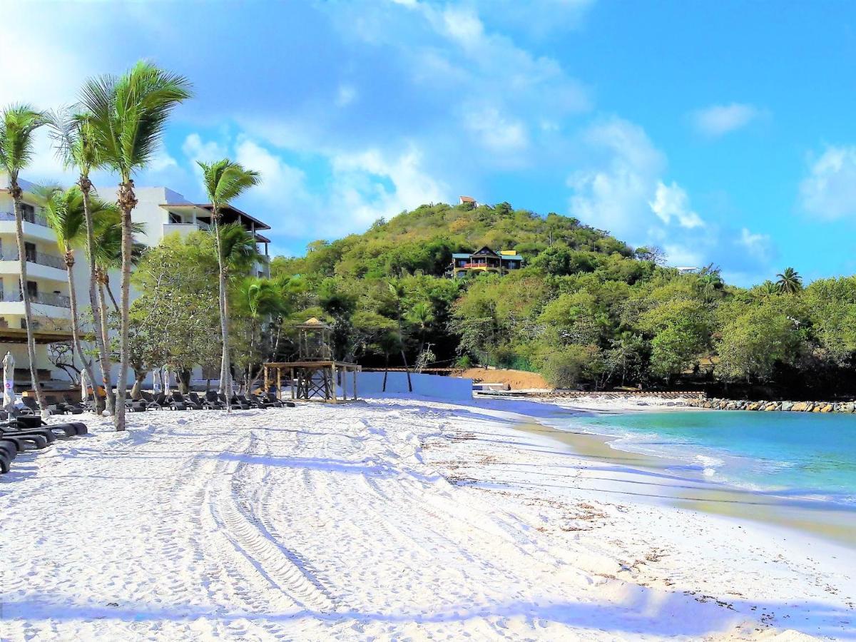 Beachfront Villa Gros Islet Bagian luar foto